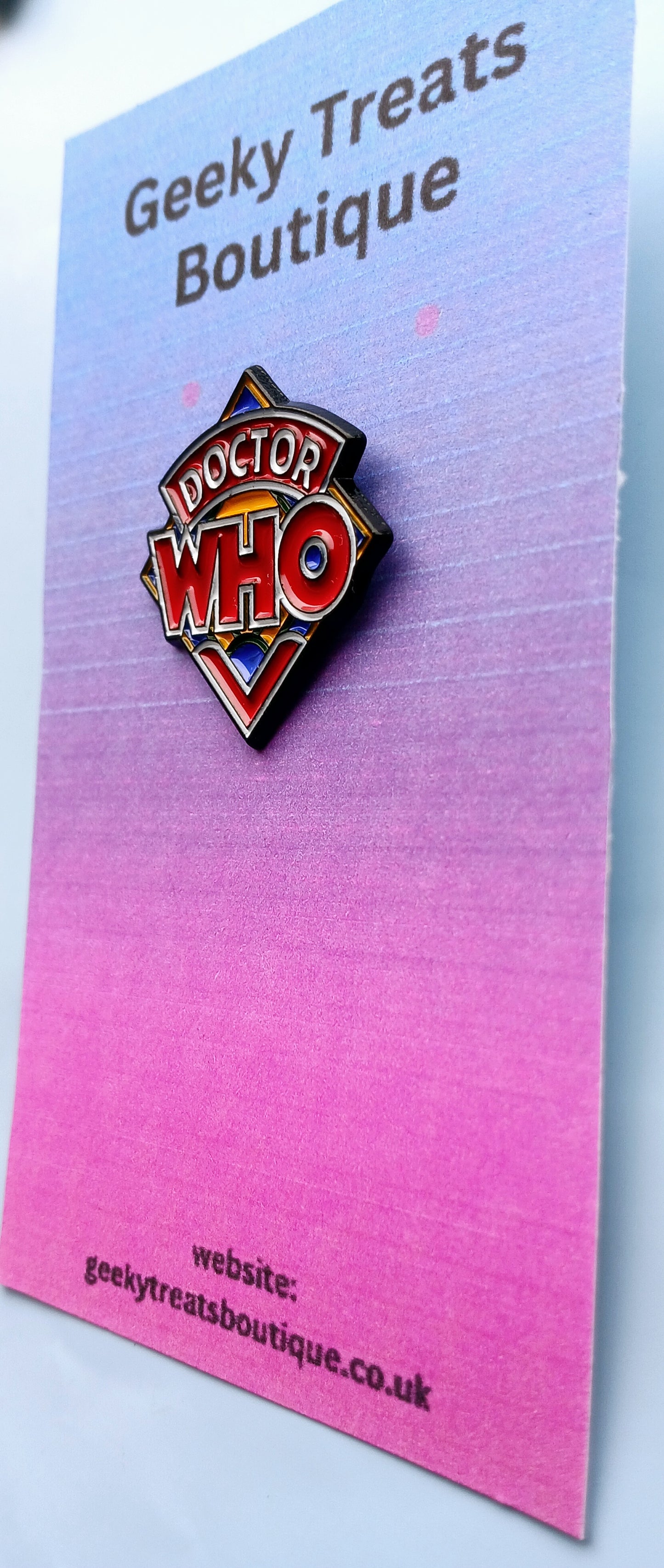 Dr who metal retro pin badge