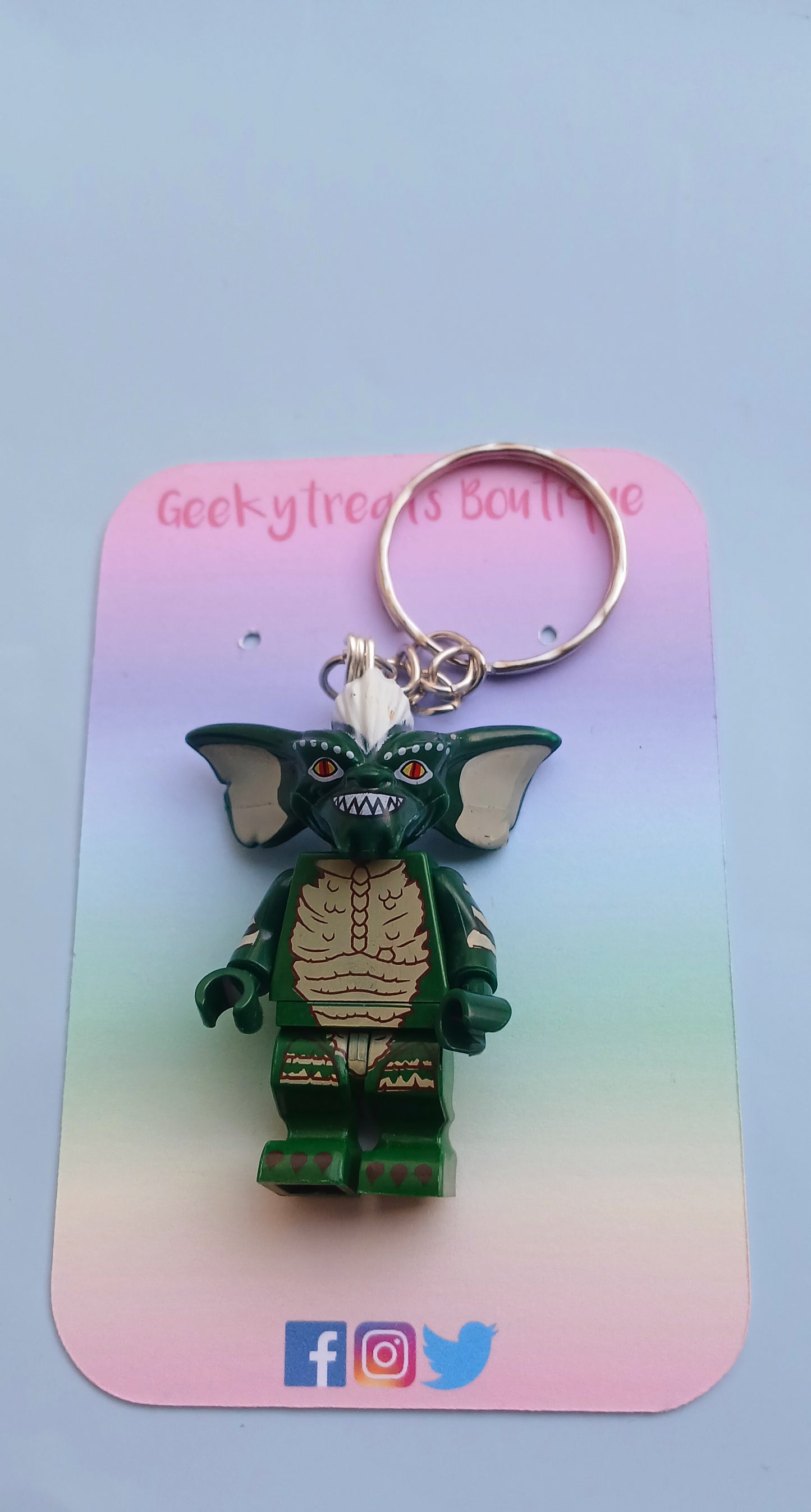 Stripe minifigure keyring