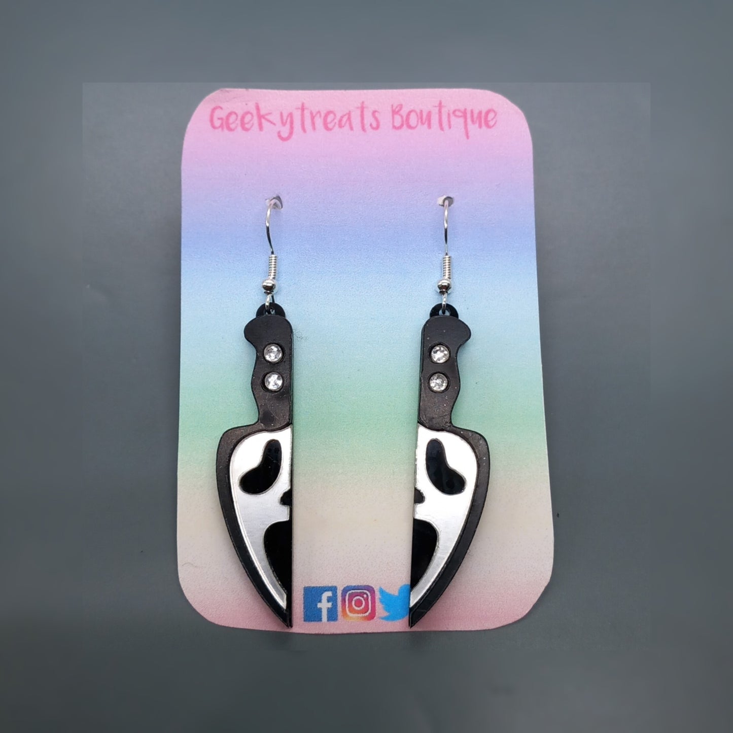 Scream acrylic knife earrings