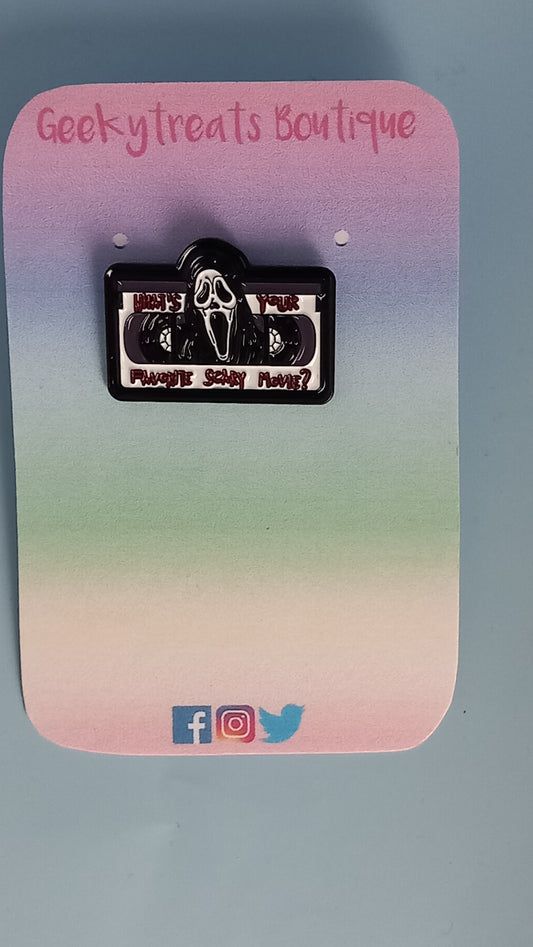 Ghostface VHS scream retro enamel pin badge